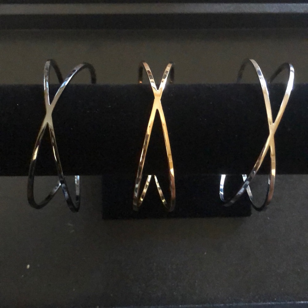 Multi color bangle set